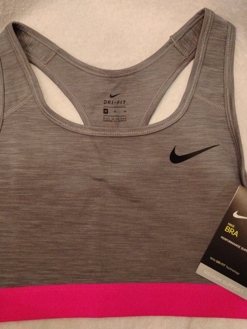 Nike Dri-FIT Swoosh Sports Bra Women's Size M - NWT Gray with Pink Band